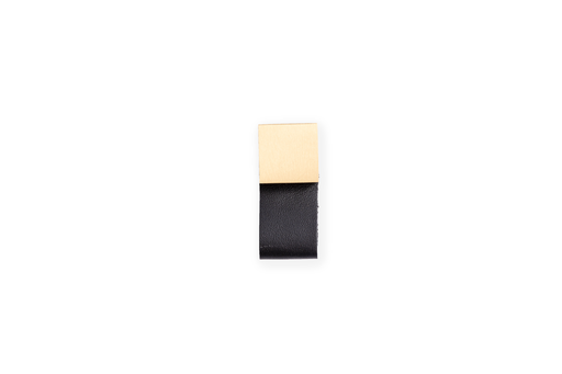 [ART1711050] Black leather cube brass handle 25*55 art